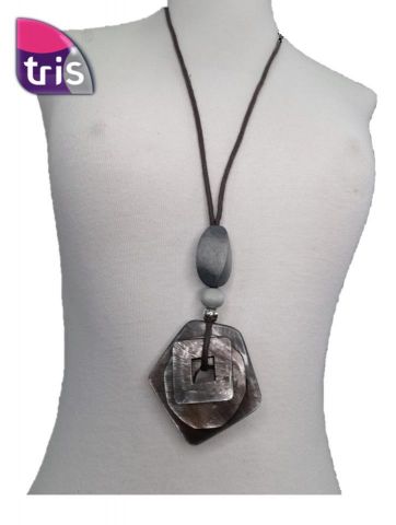 COLLAR COLG. LARGO 3 CUAD. IRREG. GRIS