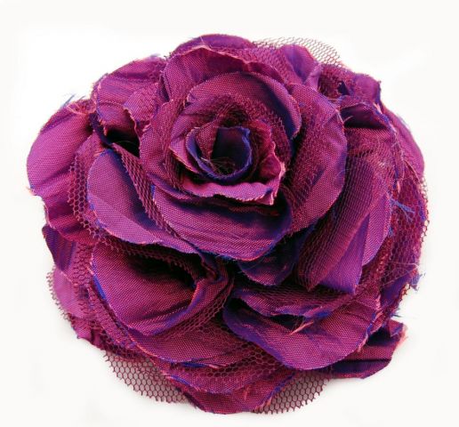 BROCHE FLOR CAPAS TELA TUL MORADO