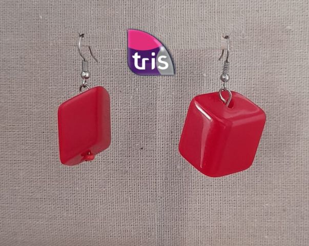 PENDIENTES CUBOS ACRILYC ROJO