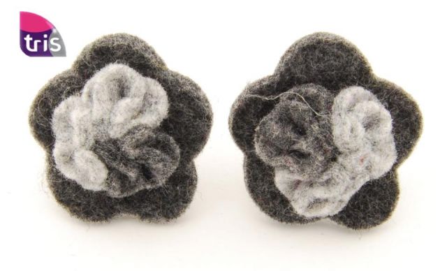 PENDIENTES FIELTRO FLOR RECOG. NEGRO