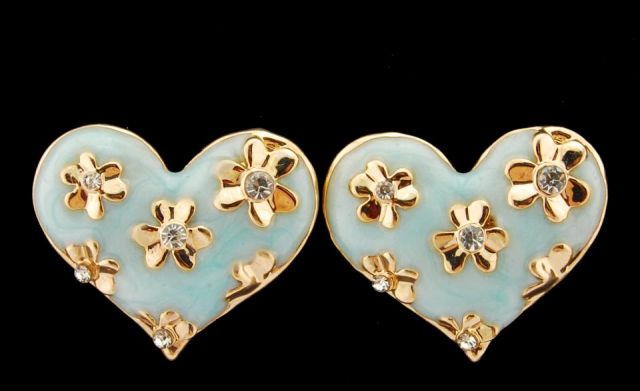 PENDIENTES ESMALTE CORAZON FLOR AZUL