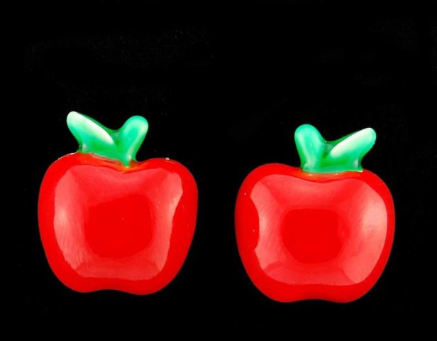 PENDIENTES ESMALTE MANZANA