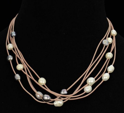 COLLAR PERLAS NATURALES PASTEL