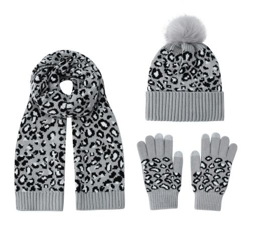 CONJUNTO BUF+GORRO+GUAN ANIMAL PRINT GRIS